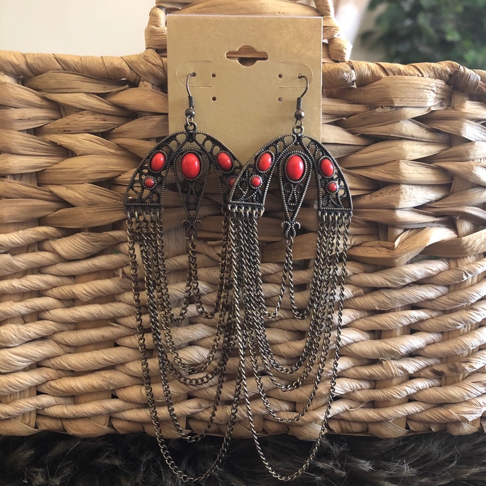 Vintage brass chain coral cabochon accent earrings